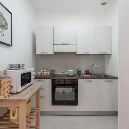 Emerald - Youtown Apartment Bari