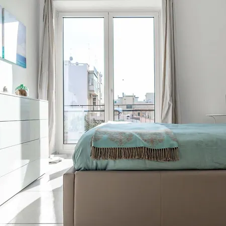 Emerald - Youtown Apartment