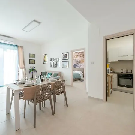 Apartment Emerald - Youtown *